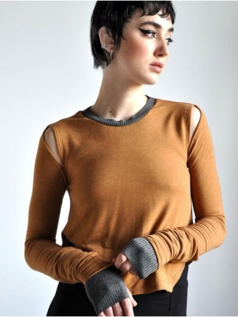 ANYA CROP- Long Sleeve Cutout Top in Turmeric/Camel with Gray Trim